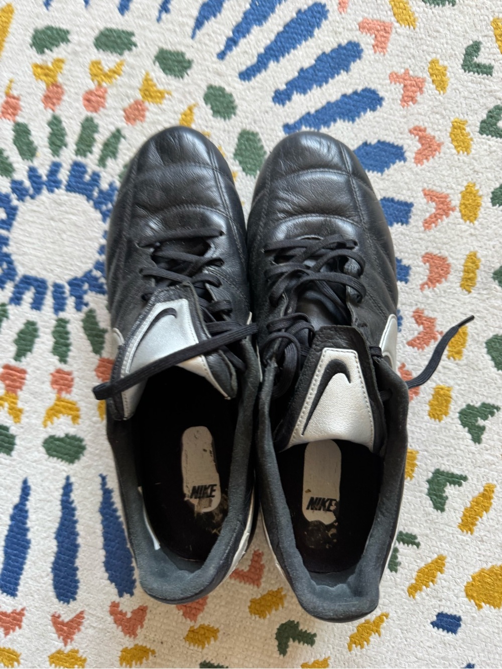 Nike Black Interior Shoe with White Label - Picture 4 of 4